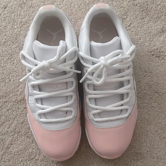 Baby Pink Air Jordan 11 Retro Concord, size 9 - Picture 2 of 2